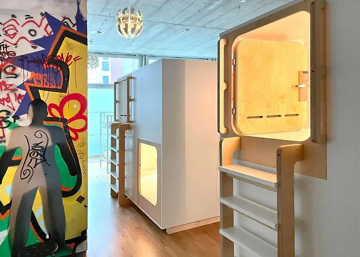 Heart Of Gold & CapsulesHostel Berlin